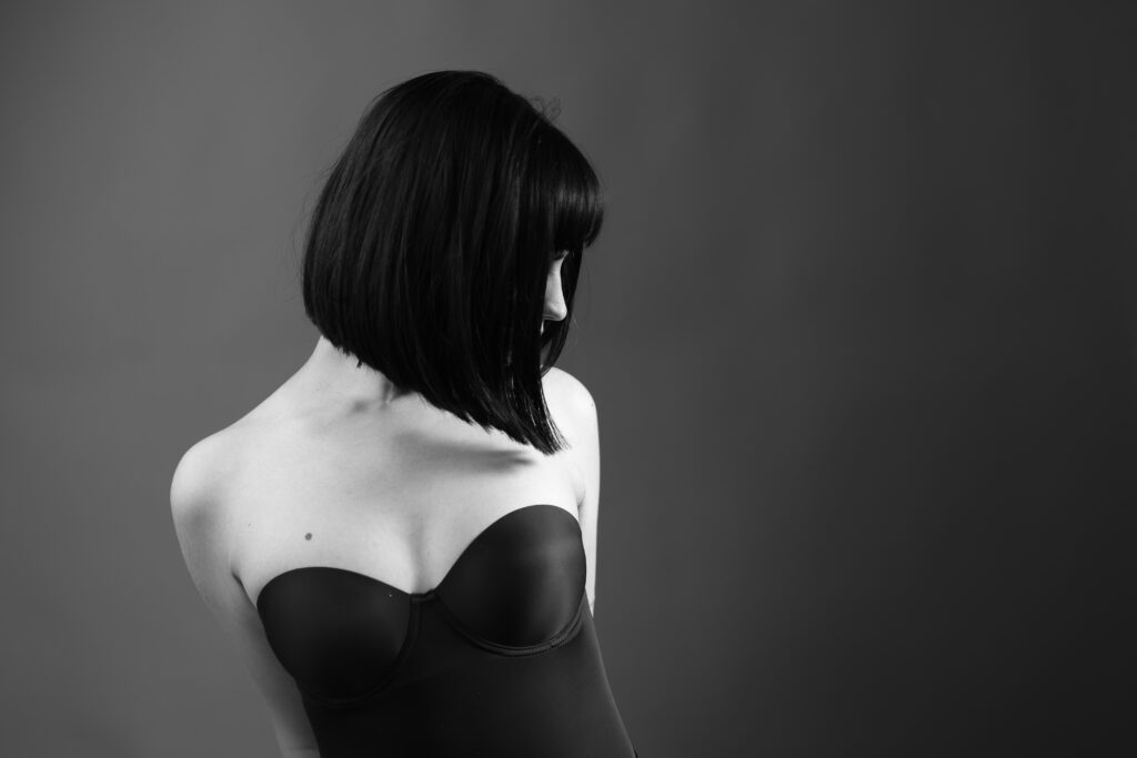How Much Does a Photographer in Venice Cost? ritratto fine art in studio